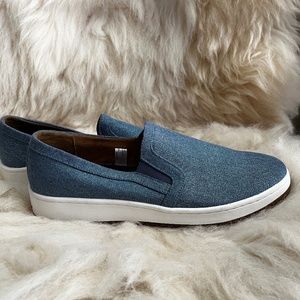 NEW Aetrex Cameron Slip On Sneakers/size 9